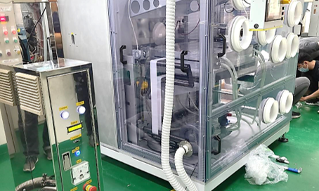 Humidity-Controlled Technology in Isolated Chamber (Glovebox)